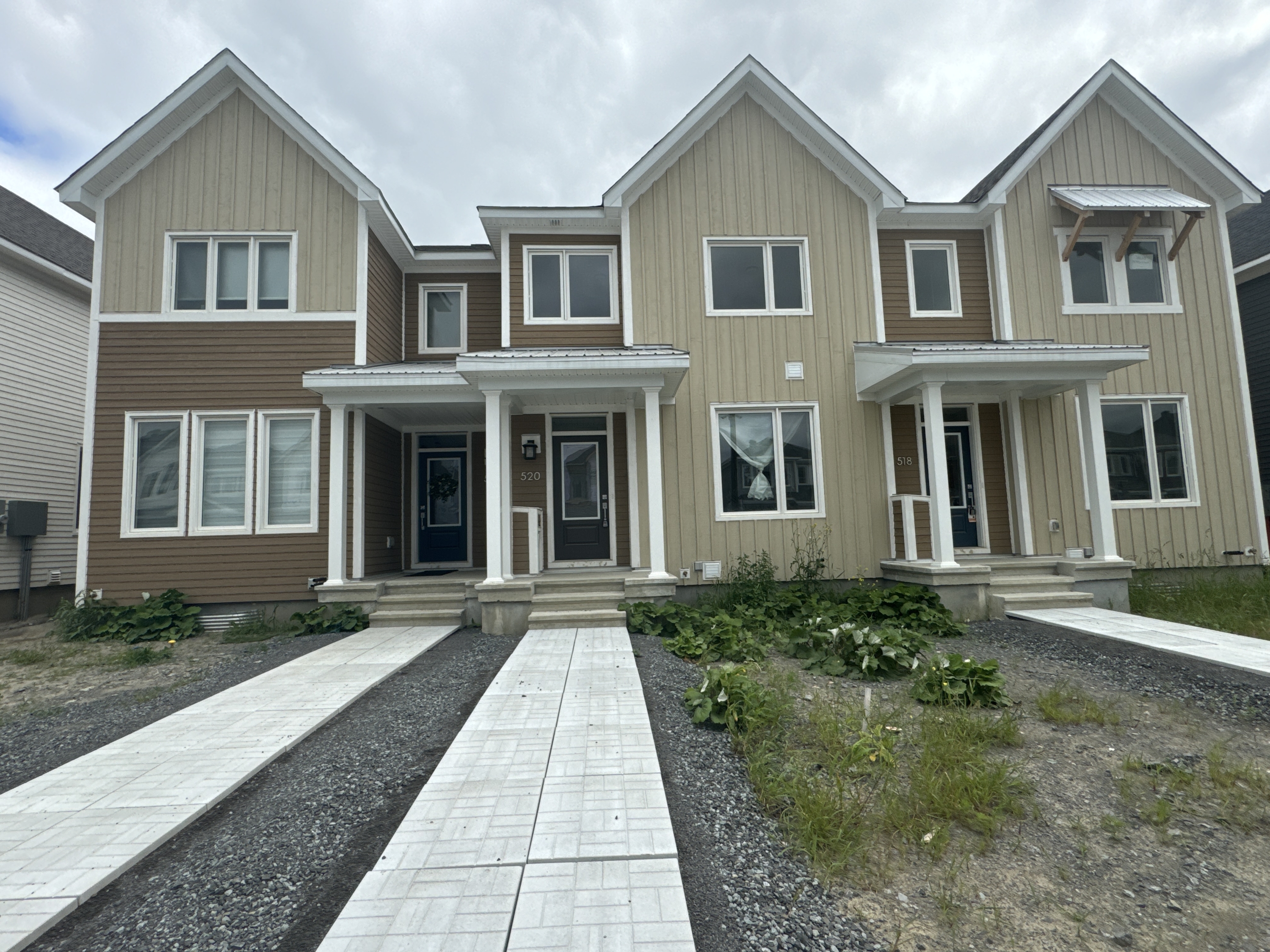 520 Oldenburg Avenue - 1