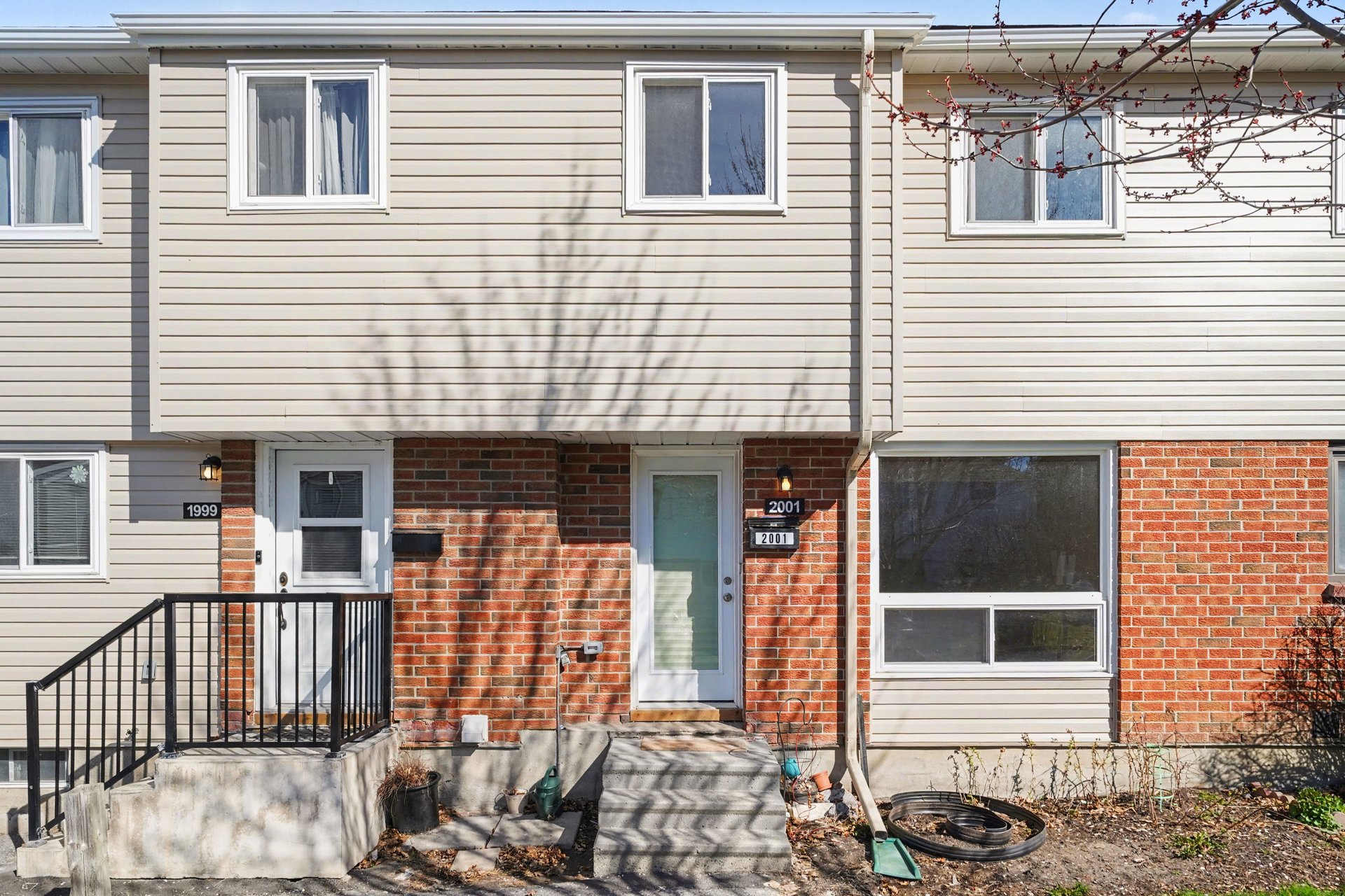 2001 Kelden Crescent