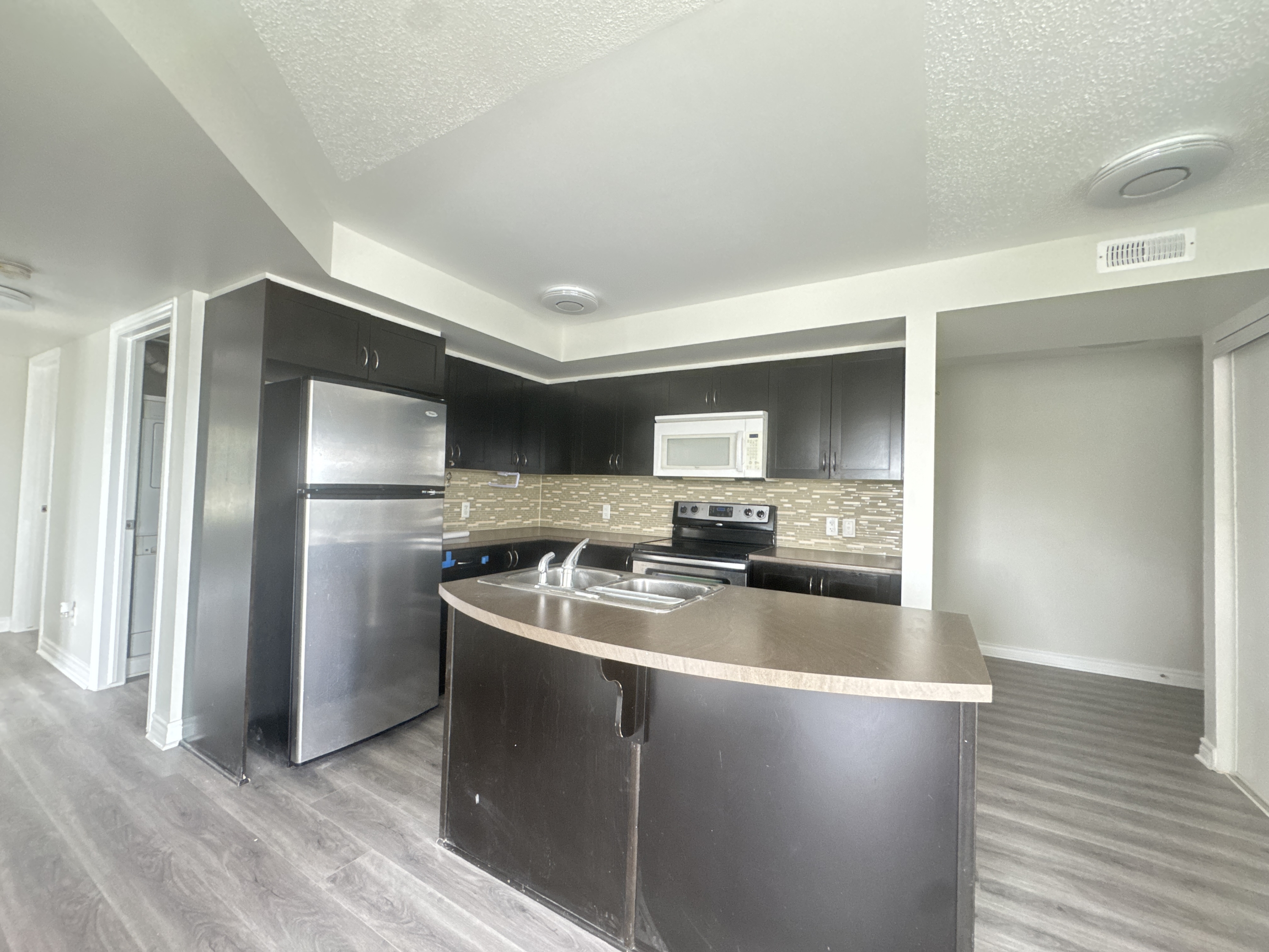 321 Cresthaven Drive