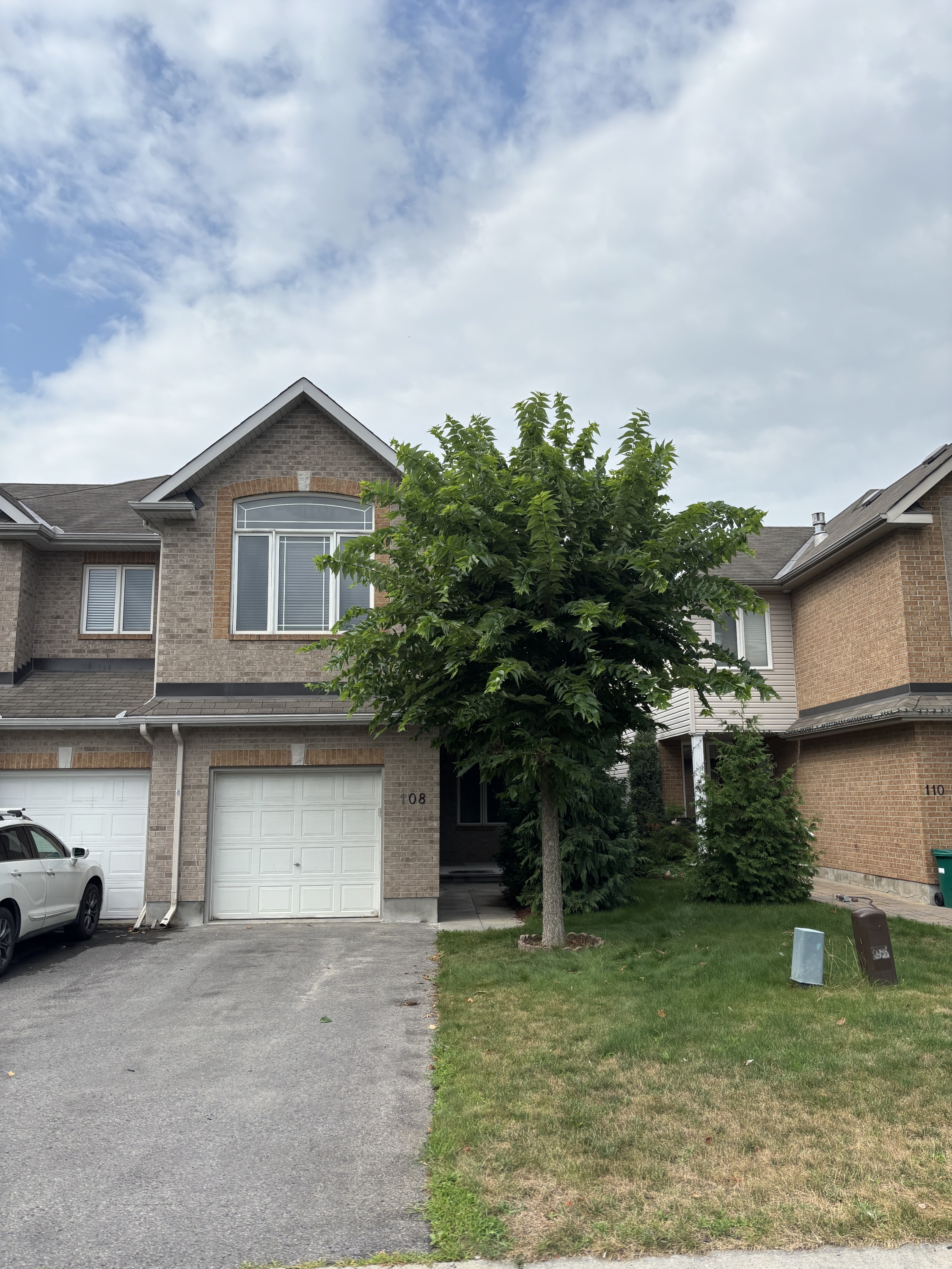 108 Talltree Crescent - 1