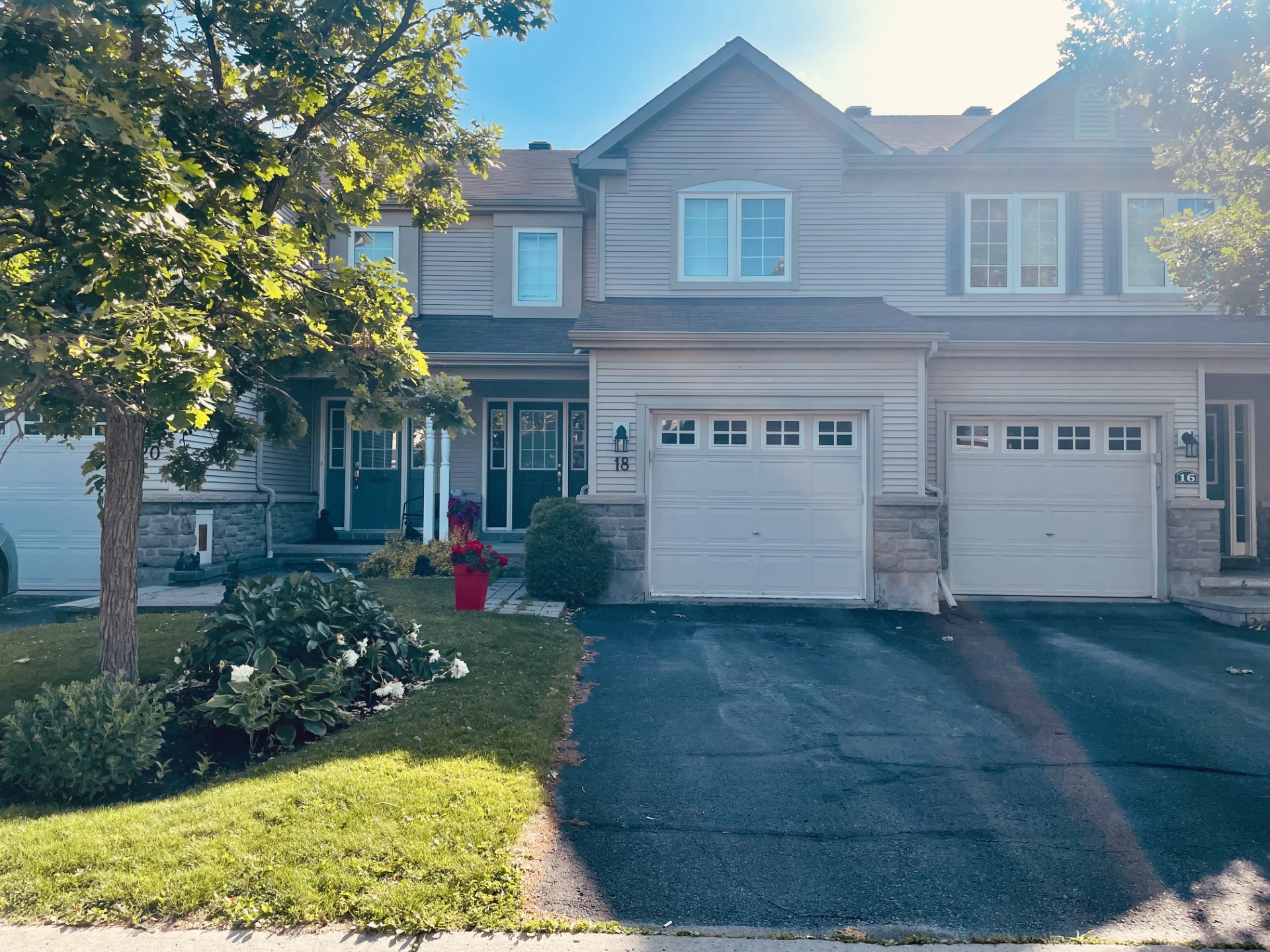 18 Midwood Private